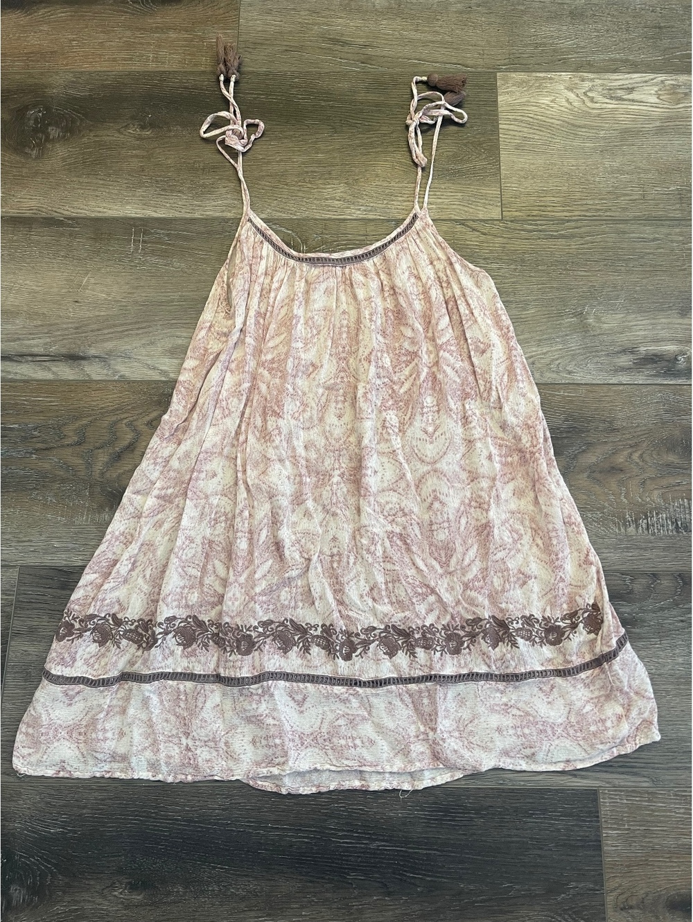 En Crème dress gently worn size M